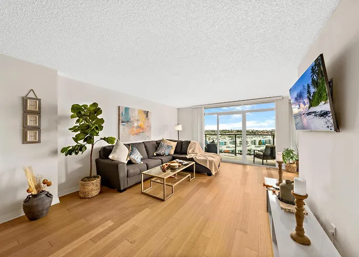 The Tulip Marina Highrise With Ocean View