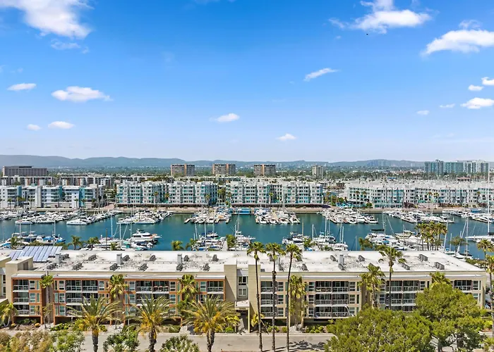 Marina Appartement With Beach View